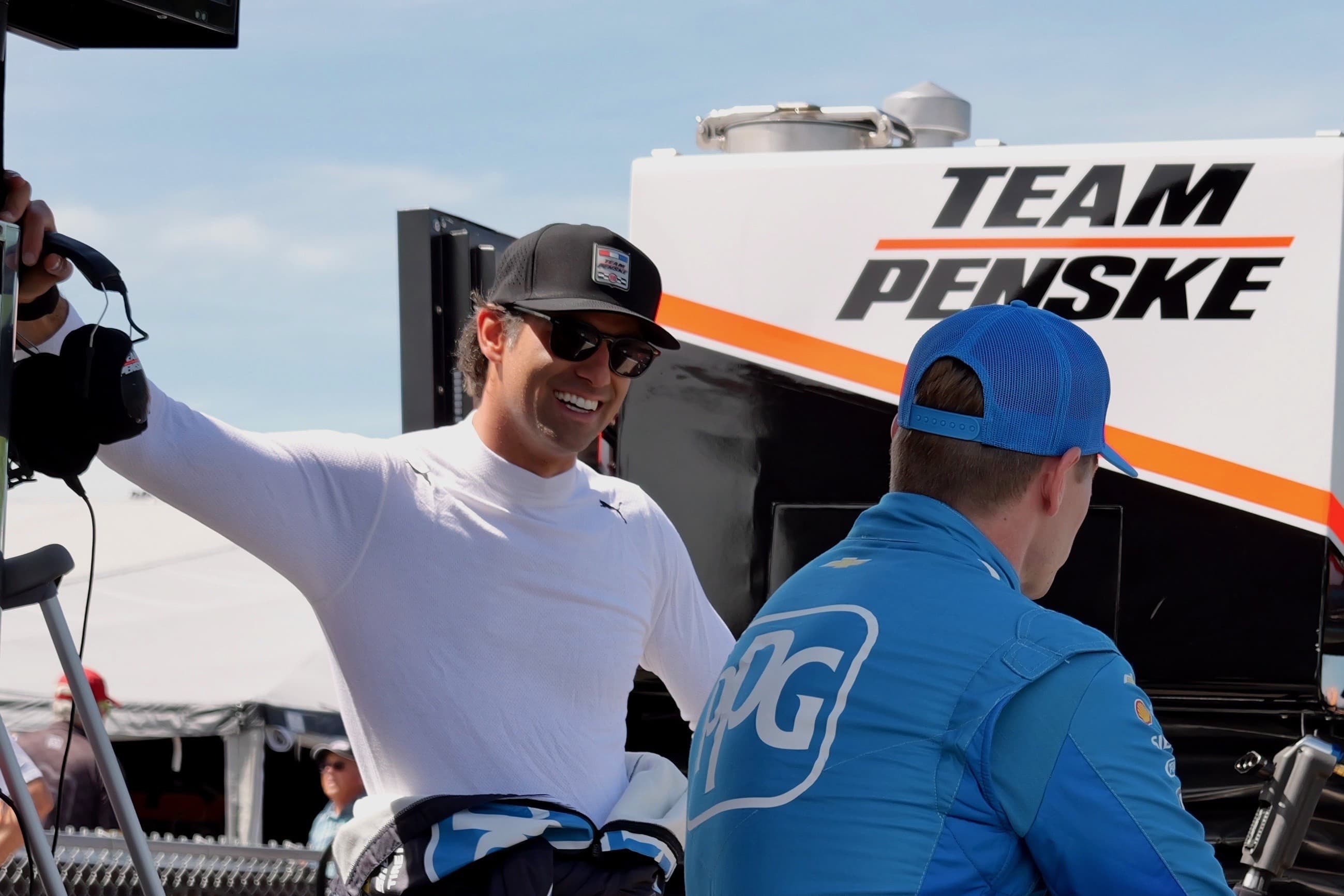 Pilotos da Penske enfrentam pressão por resultados em 2027 com ascensão de Felipe Nasr