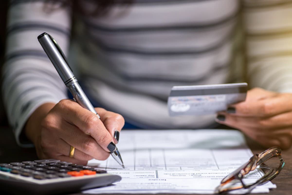 Desenrola Adimplentes entra em operação na próxima segunda-feira (10) após ajustes para bancos