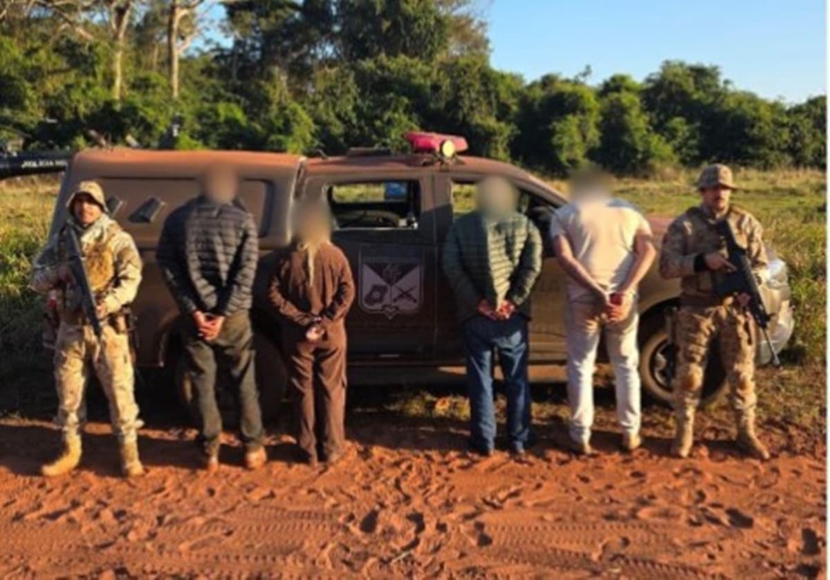 Piloto que transportava 343 kg de cocaína é preso após tentar fuga com familiares em Goiás