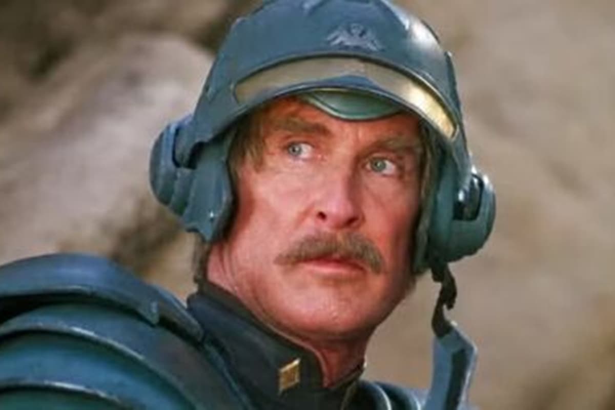 Morre ator Jon Cypher, que interpretou o Príncipe Encantado em Cinderela, aos 94 anos
