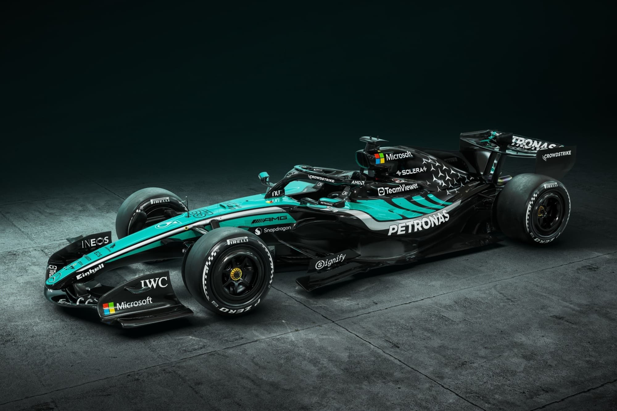 Mercedes revela pintura especial para o GP do Bahrein na Malásia com destaque para o verde