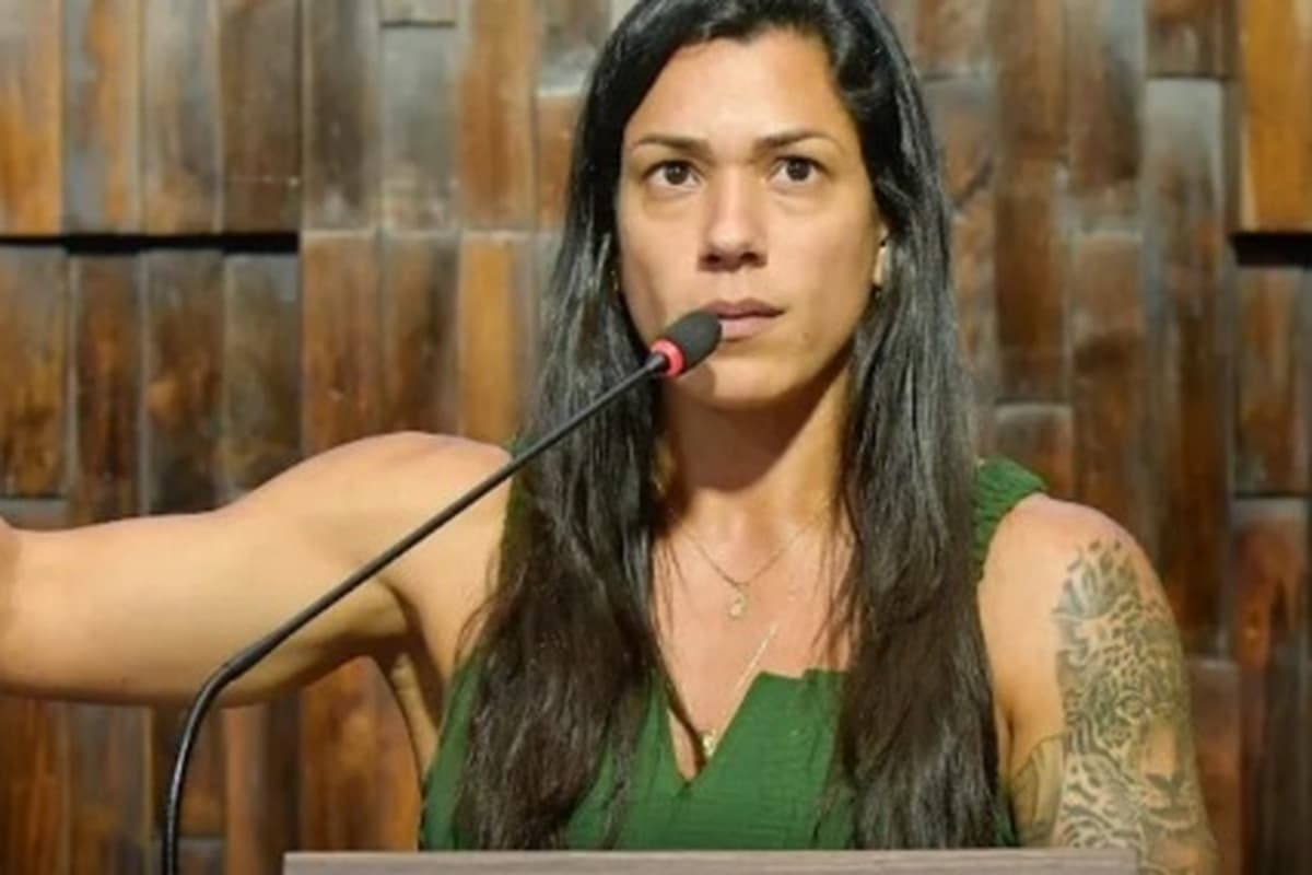 Justiça determina que deputada estadual apague posts que incentivam demissão de petistas no Rio