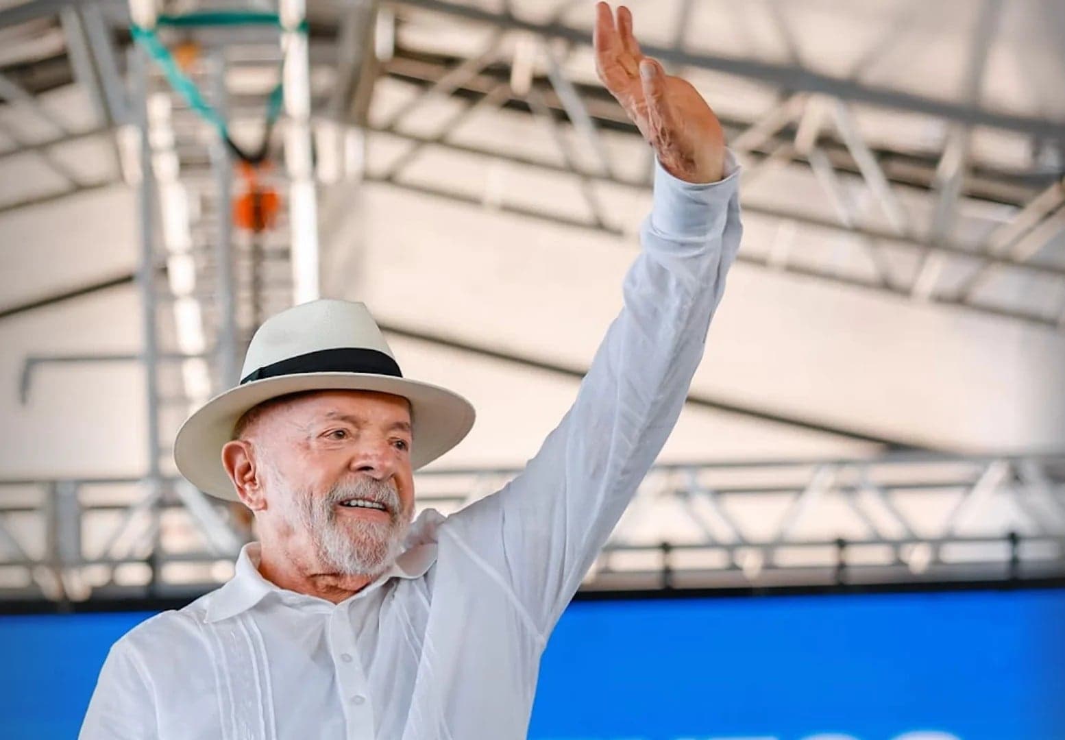 Lula compartilha vídeo em redes sociais que exalta sua trajetória política e menciona período de prisão