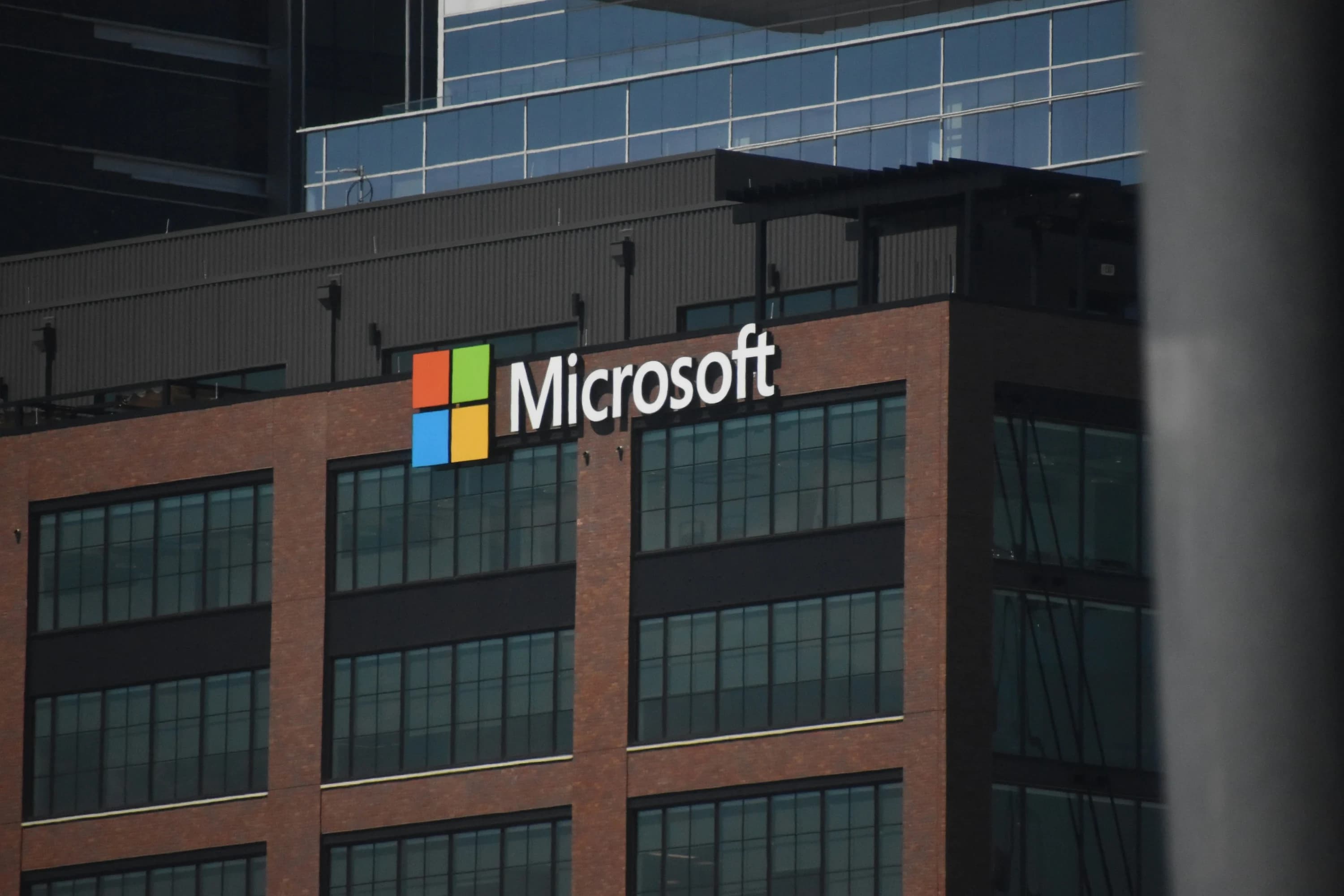 Lucro da Microsoft cresce 32% no primeiro trimestre fiscal de 2027
