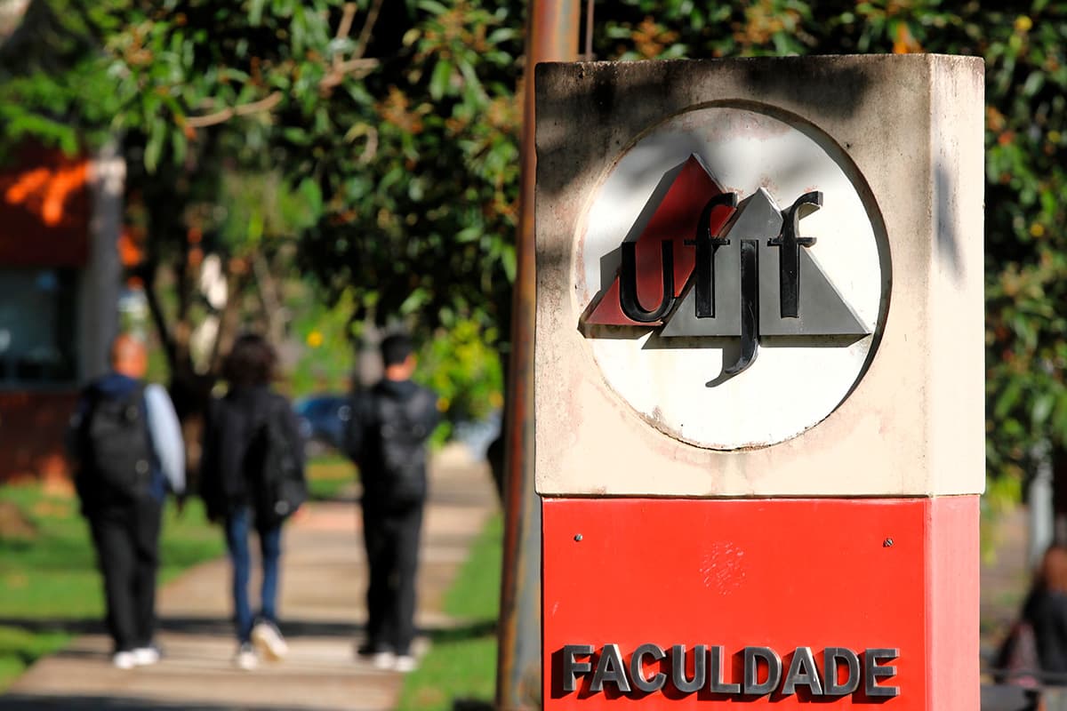 UFJF abre 300 vagas para curso gratuito de Libras a distância