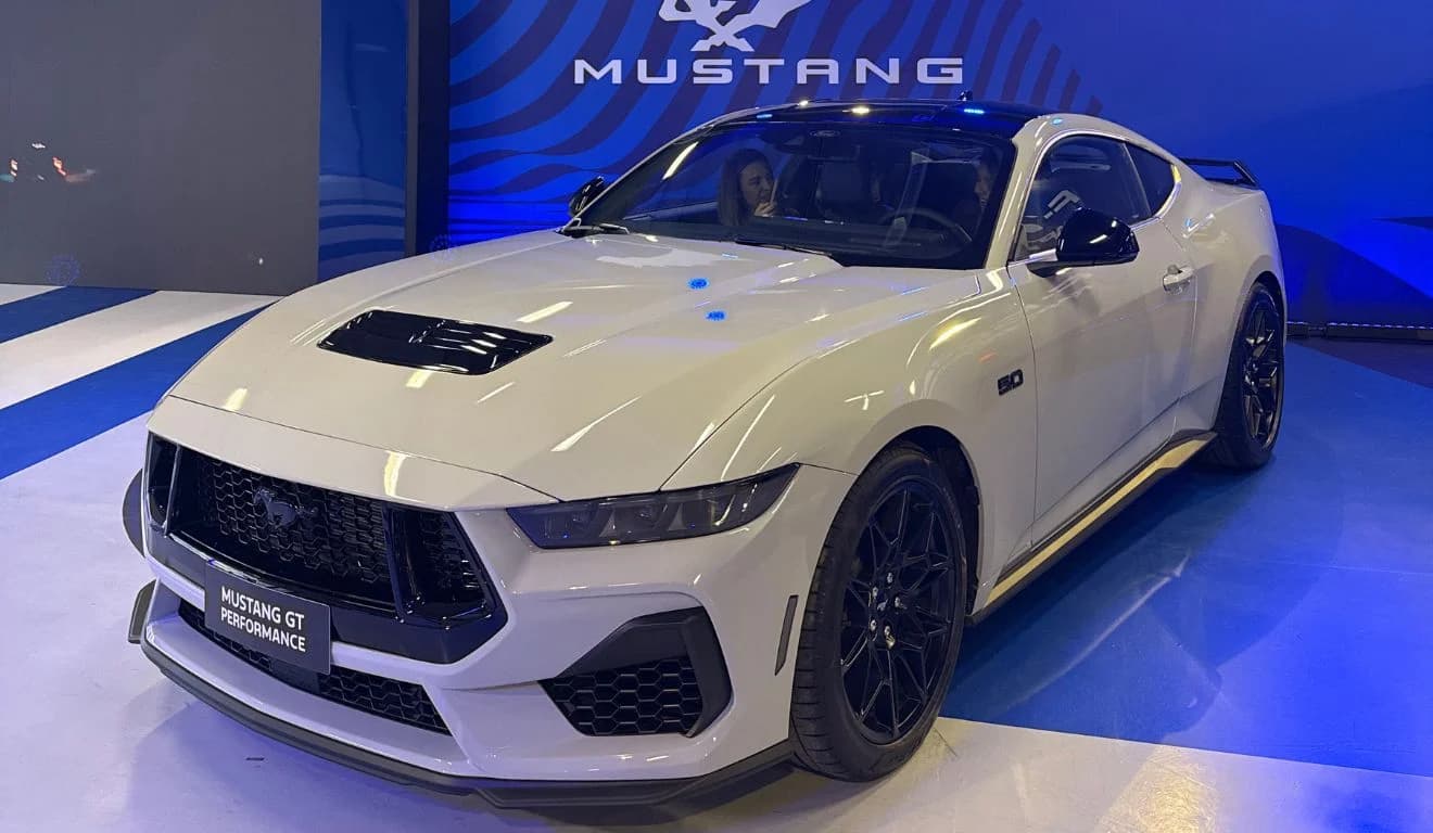 Ford expõe Mustang GT Performance e Dark Horse SC no Festival Interlagos 2026