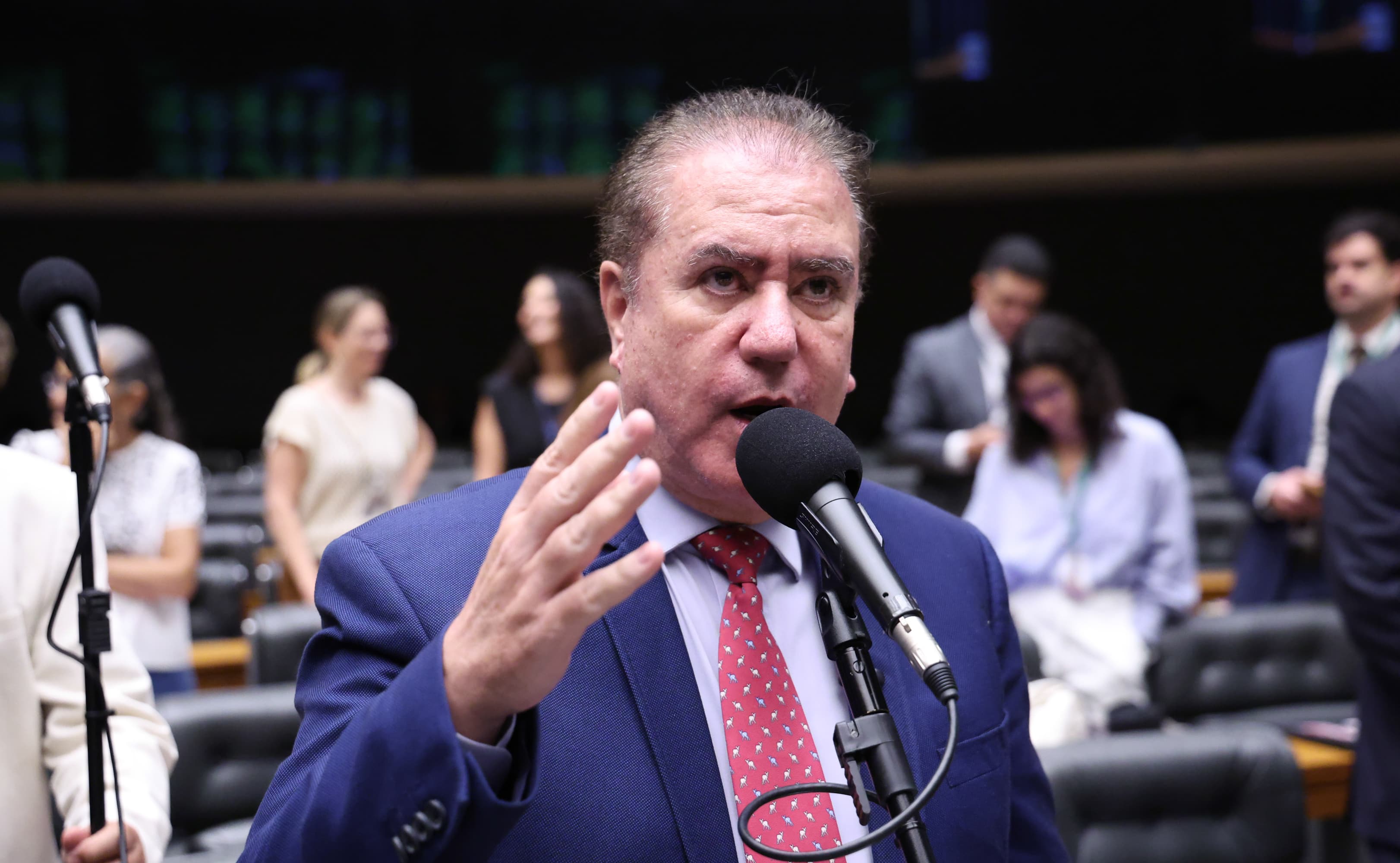 Projeto de lei prevê subsídio federal para seguro contra catástrofes naturais