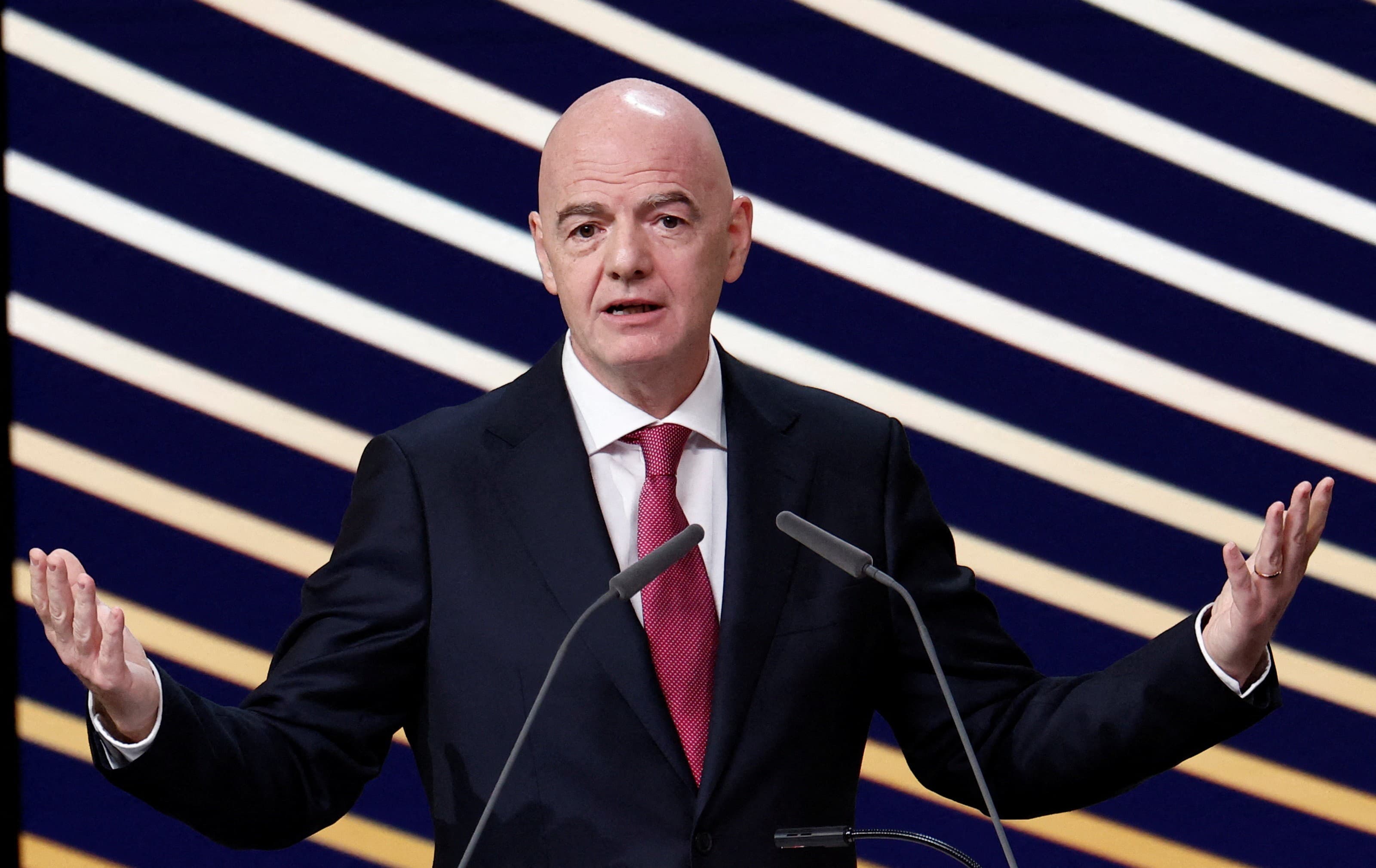 Plano de vender ações da Fifa seria cancelado após rejeição e elevaria salário de Infantino em seis vezes